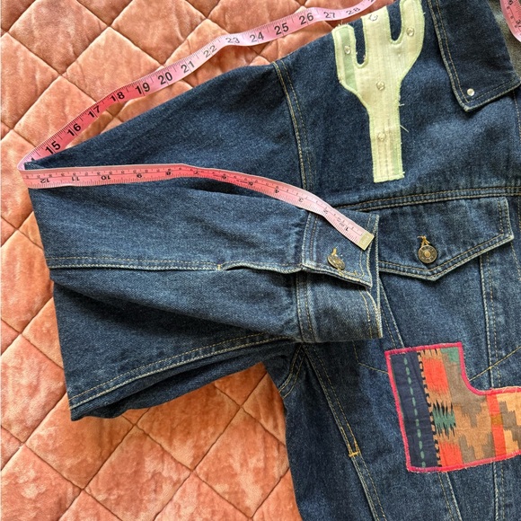 Vintage oversized Western Denim Jacket with Cactus and Southwestern Patches sZ M - Picture 10 of 14